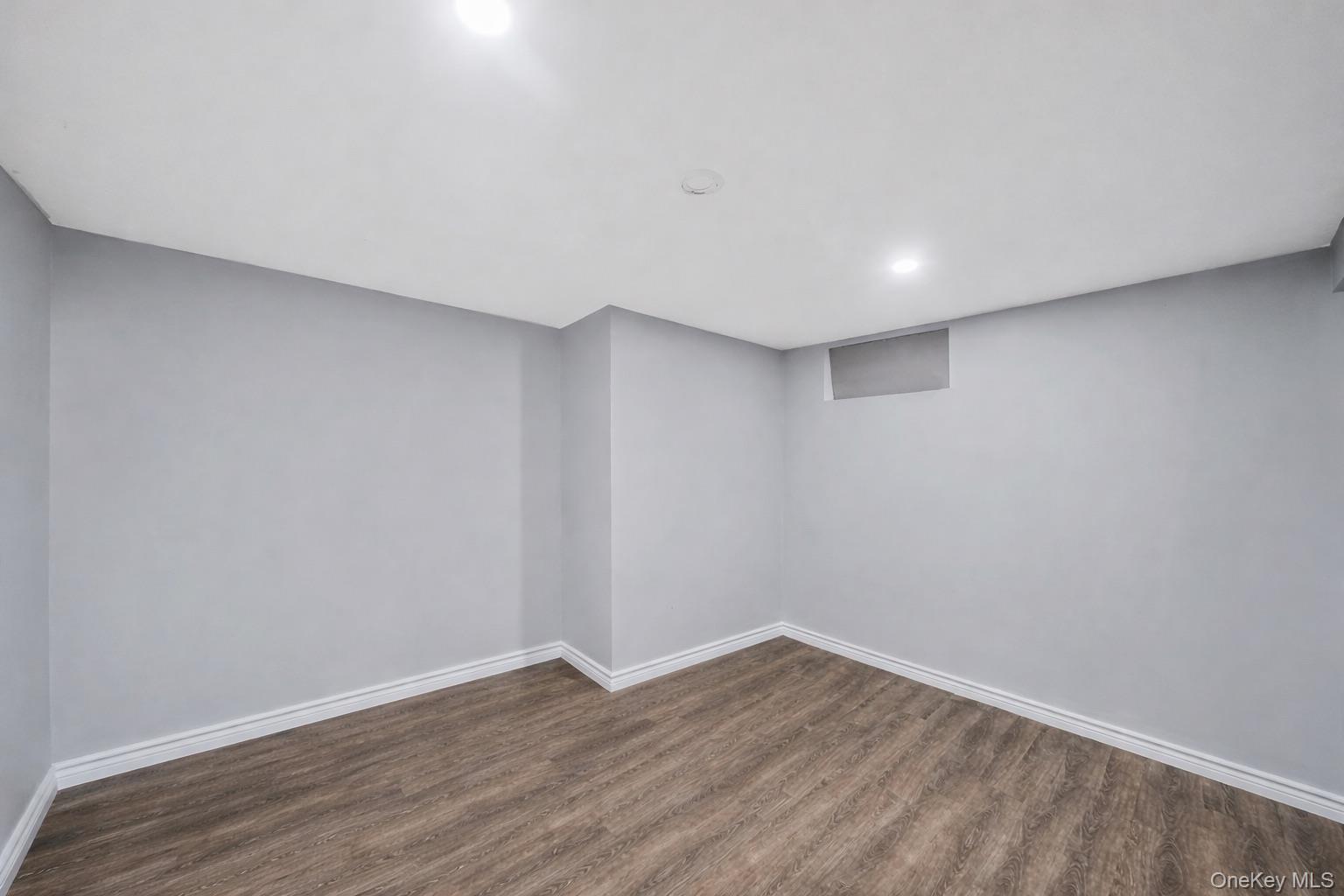 139 Madison Street Mastic, NY 11950 - Photo 26 of 38