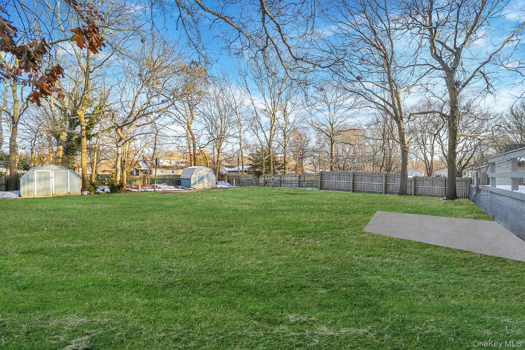 139 Madison Street Mastic, NY 11950 - Photo 34 of 38