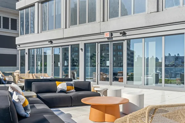 $7,100 | 545 Vanderbilt Avenue, Unit PH3C | Prospect Heights