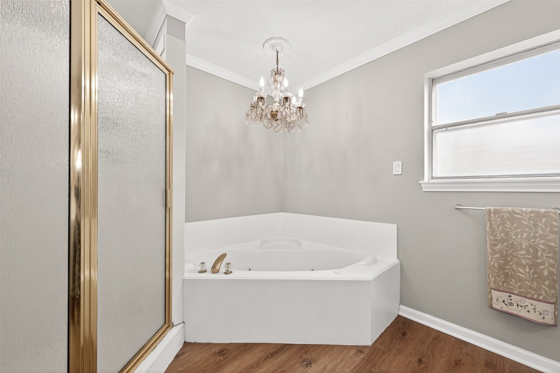 4230 Annawood Circle Spring, TX 77388 - Photo 40 of 50 a bathroom with a bathtub and a shower