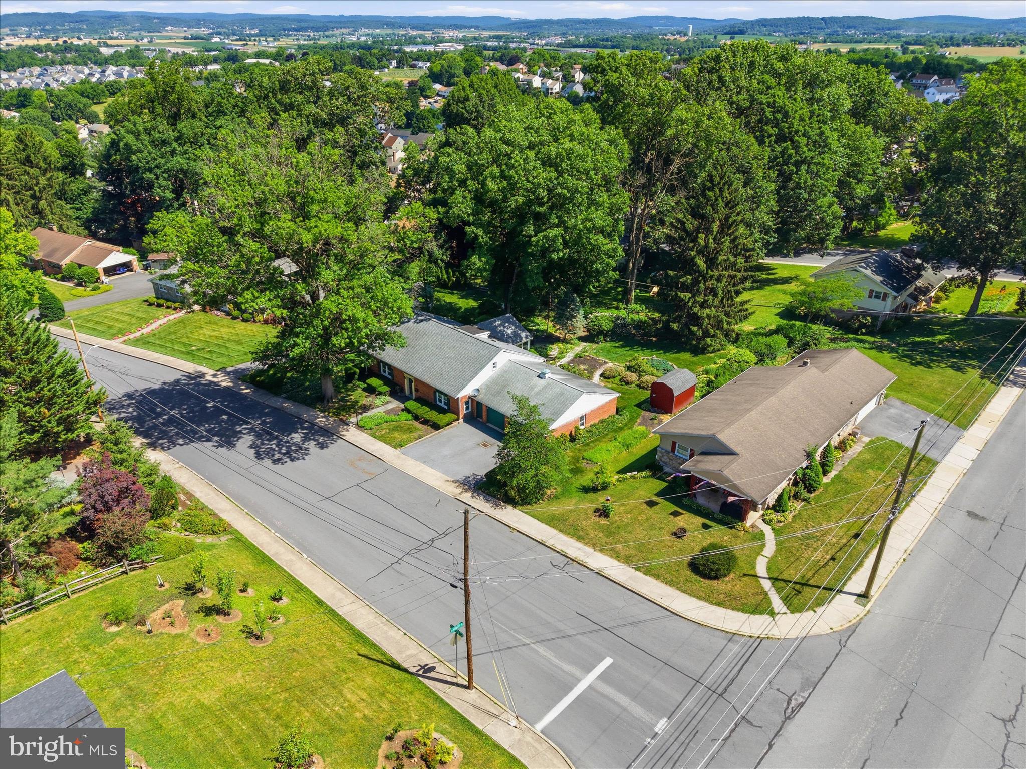 244 Hemlock Road Ephrata, PA 17522 - Photo 4 of 50