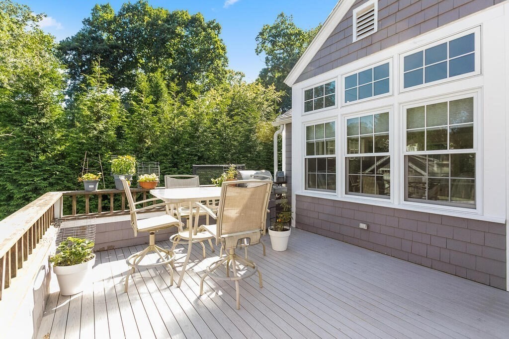 41 Jefferson Road Winchester, MA 01890 - Photo 27 of 31