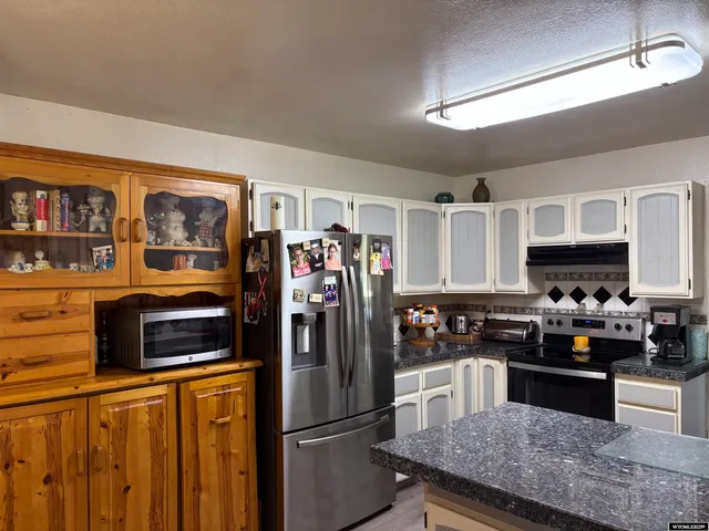 $280,000 | 715 Emerald Street, Kemmerer, WY 83101