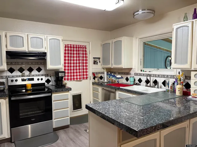 $280,000 | 715 Emerald Street, Kemmerer, WY 83101