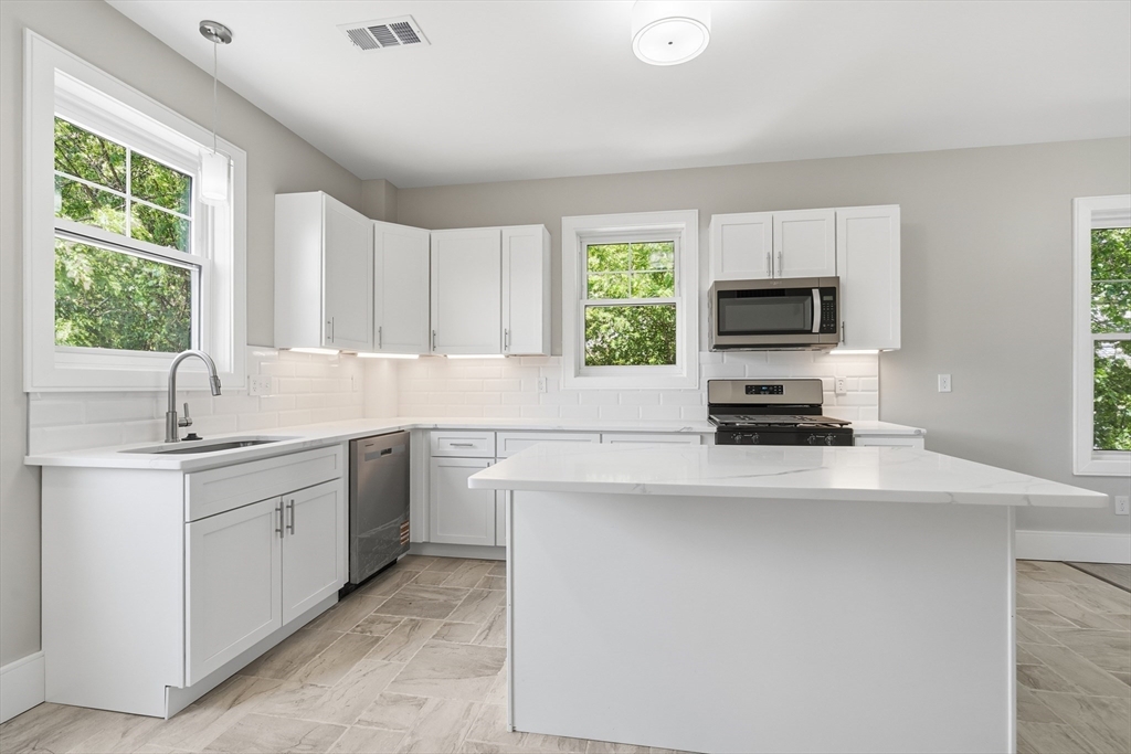 9 June Street, Unit 2 Boston, MA 02131 - Photo 7 of 30
