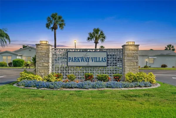 $1,550 | 5996 Hibiscus Drive, Unit 6, Bradenton, FL 34207
