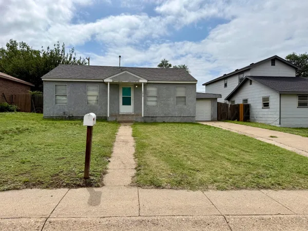 $1,100 | 1219 Hazelwood Street, Borger, TX 79007