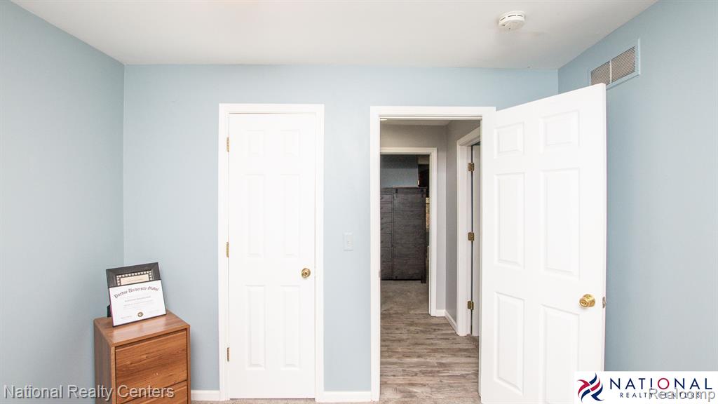 4100 Mapleleaf Road Waterford, MI 48328 - Photo 36 of 52