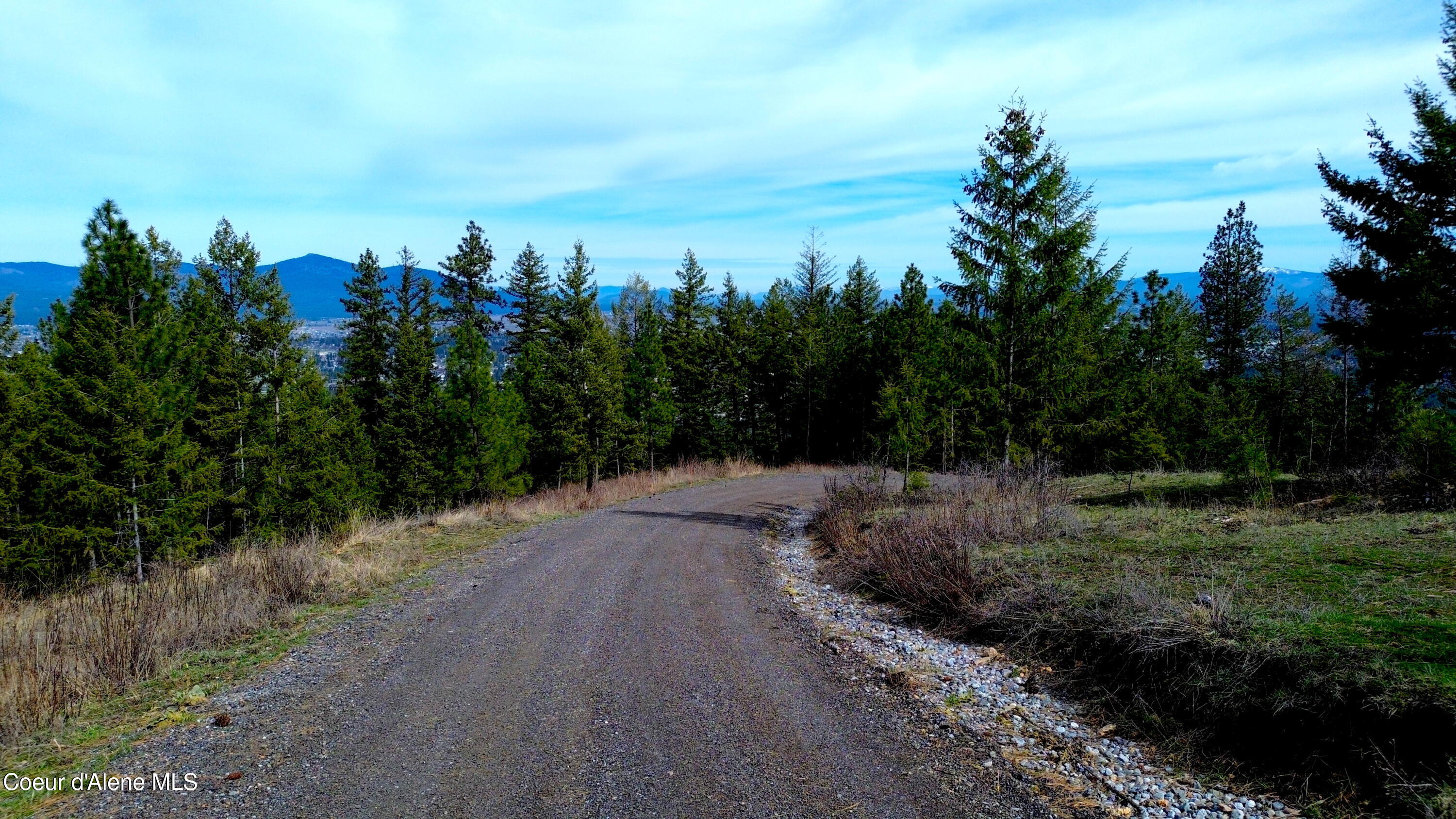 13476 West Margishward Road Post Falls, ID 83854 - Photo 4 of 60 4