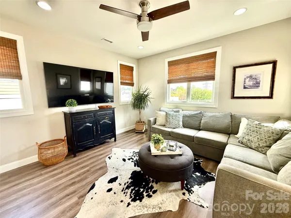 $369,000 | 2636 2nd Street Northeast, Hickory, NC 28601