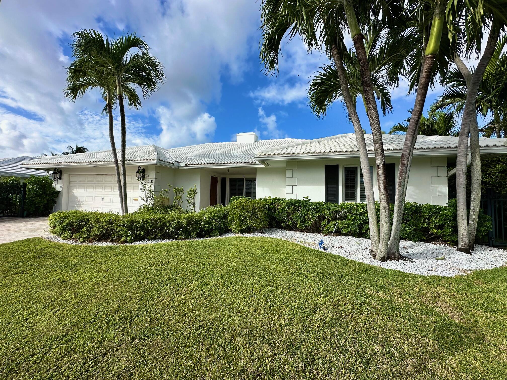 1111 Tamarind Way Boca Raton, FL 33486 - Photo 1 of 25 Front
