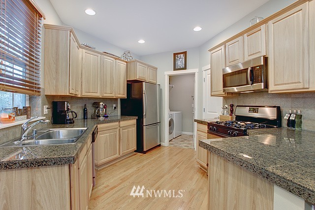 23918 33rd Drive Southeast Bothell, WA 98021 - Photo 4 of 12