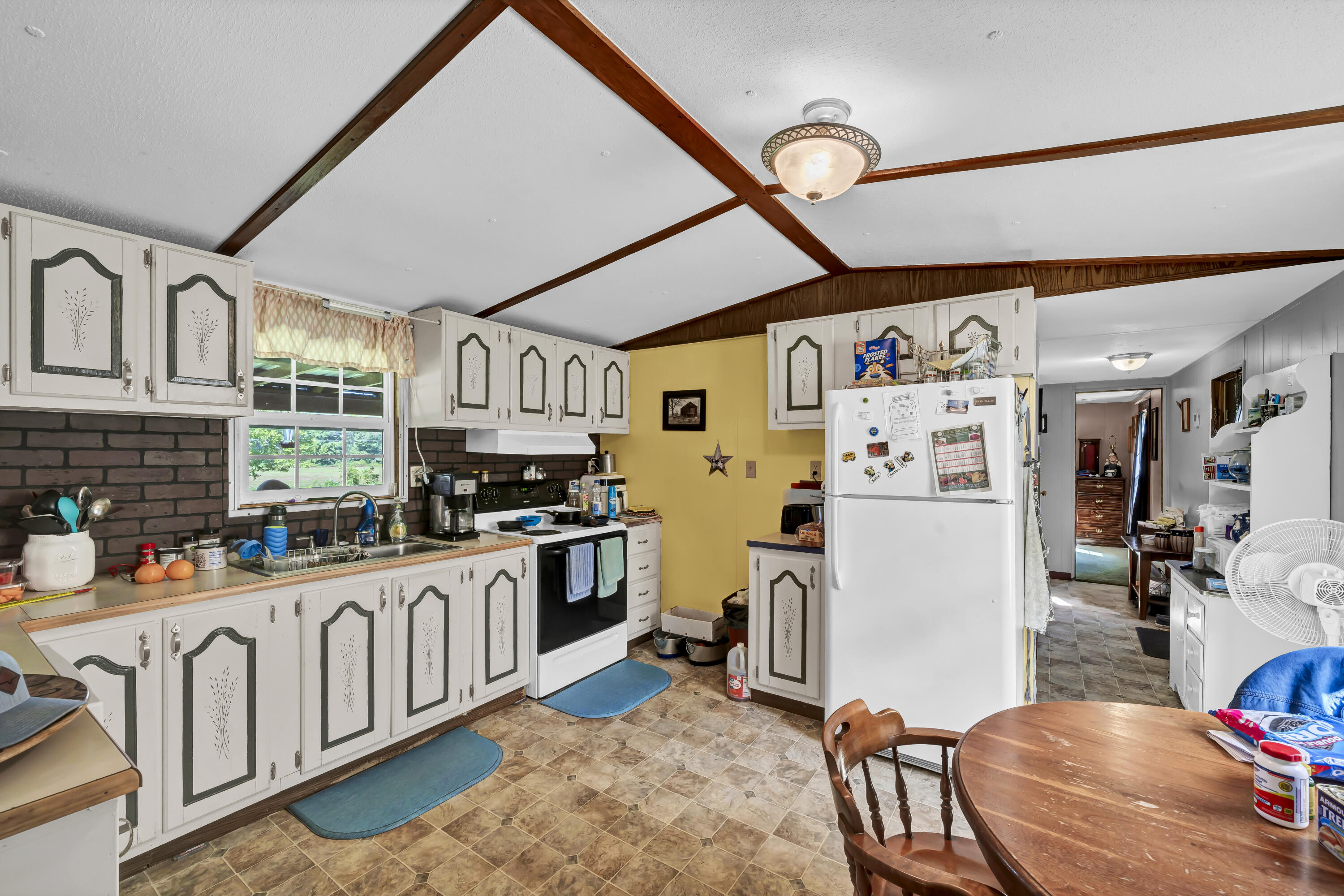 250 Cimarron Road Morehead, KY 40351 - Photo 13 of 49 A7401303