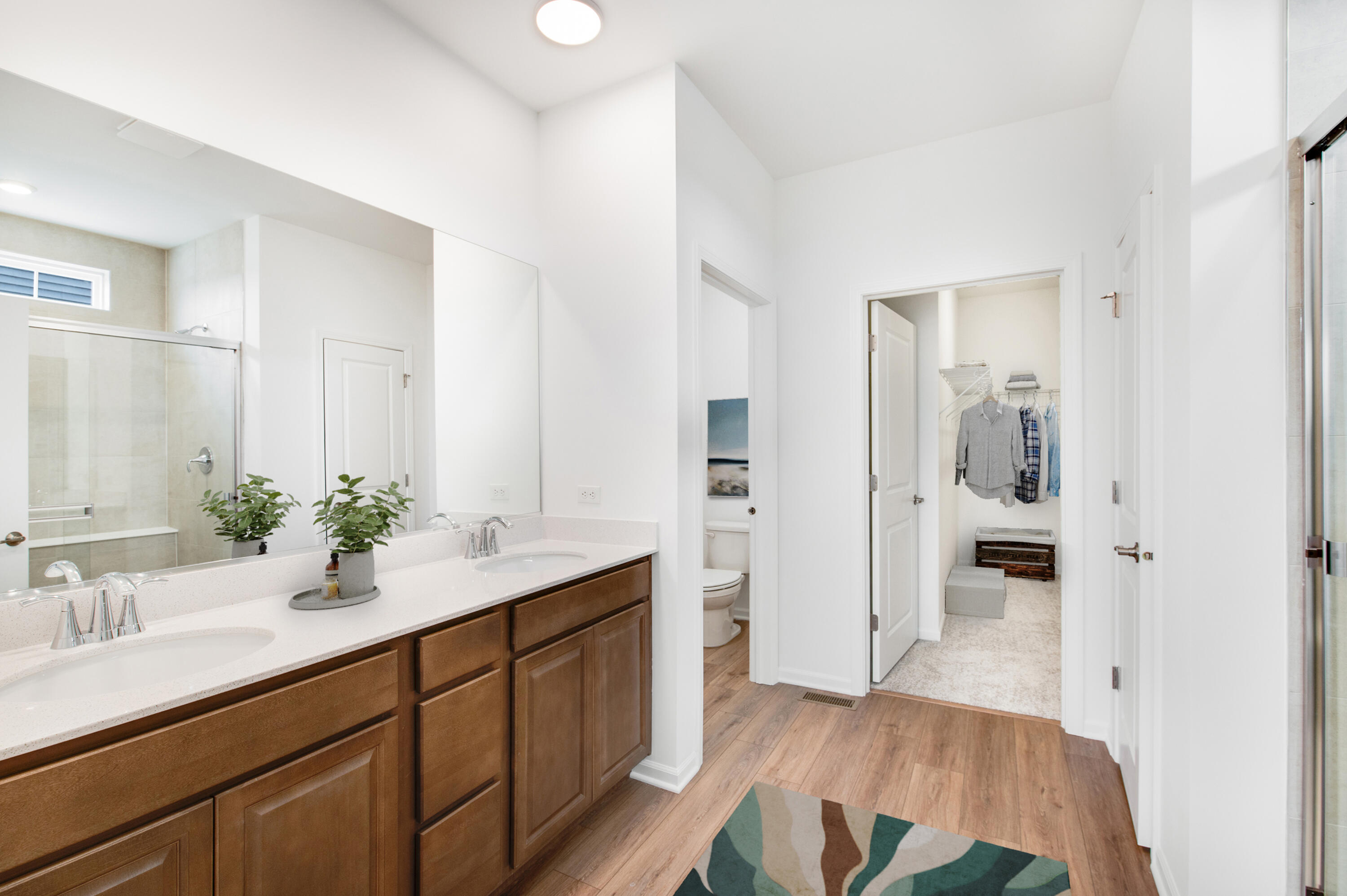 6054 East 112th Place Winfield, IN 46307 - Photo 20 of 29 a bathroom with a sink and a mirror