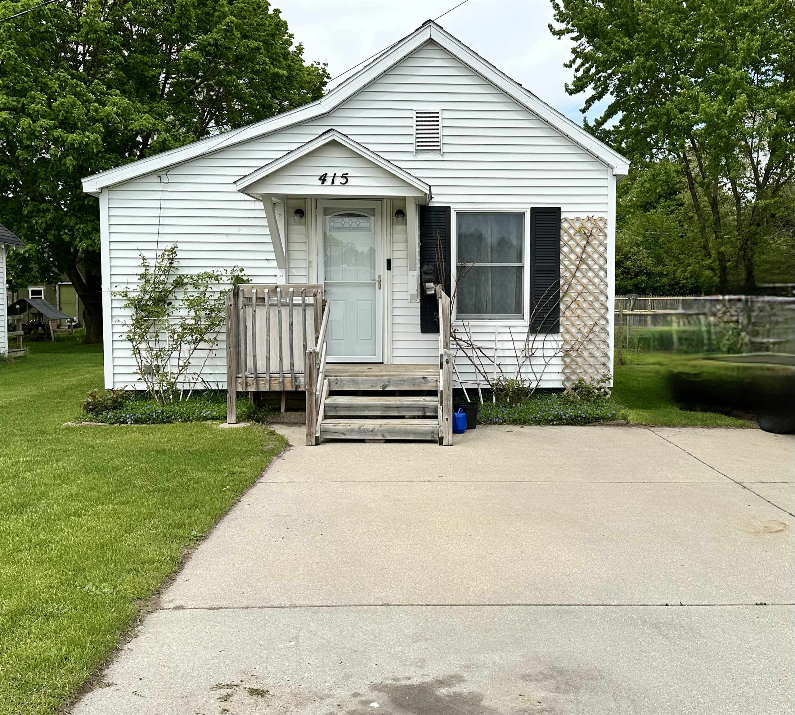 415 Union Street St. Louis, MI 48880 - Photo 1 of 17