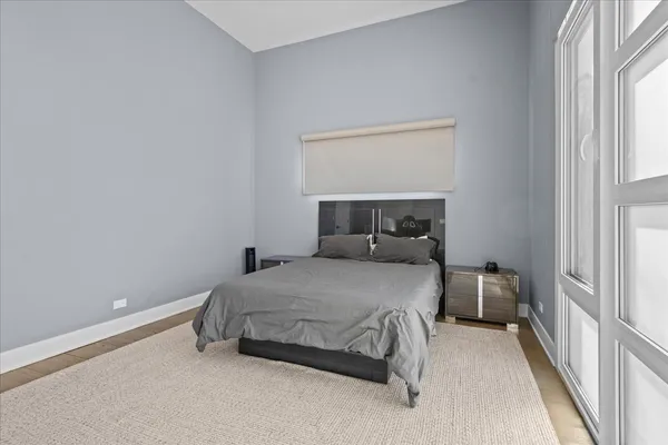 $1,299,000 | 2009 Skyelar Court, Highland Park, IL 60035