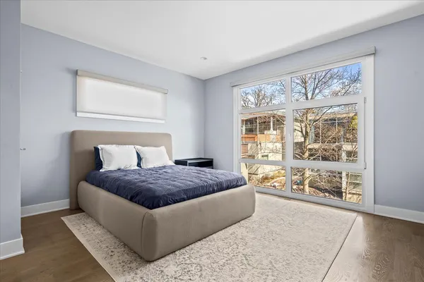 $1,299,000 | 2009 Skyelar Court, Highland Park, IL 60035