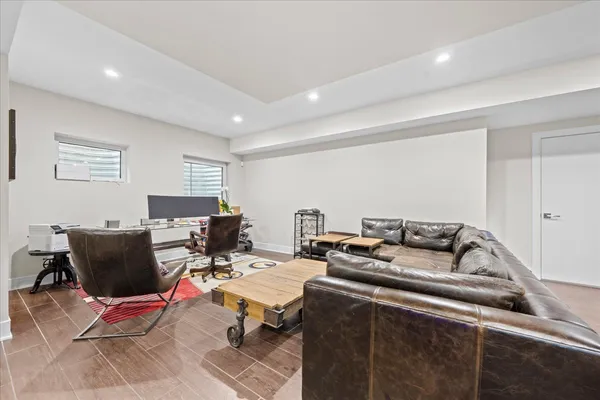 $1,299,000 | 2009 Skyelar Court, Highland Park, IL 60035