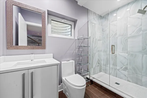 $1,299,000 | 2009 Skyelar Court, Highland Park, IL 60035