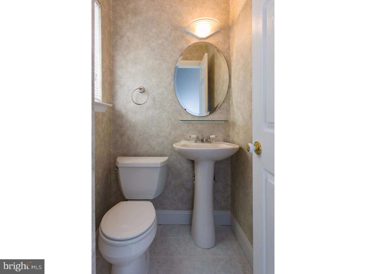 28 Cordele Road Newark, DE 19711 - Photo 11 of 25 Half Bath
