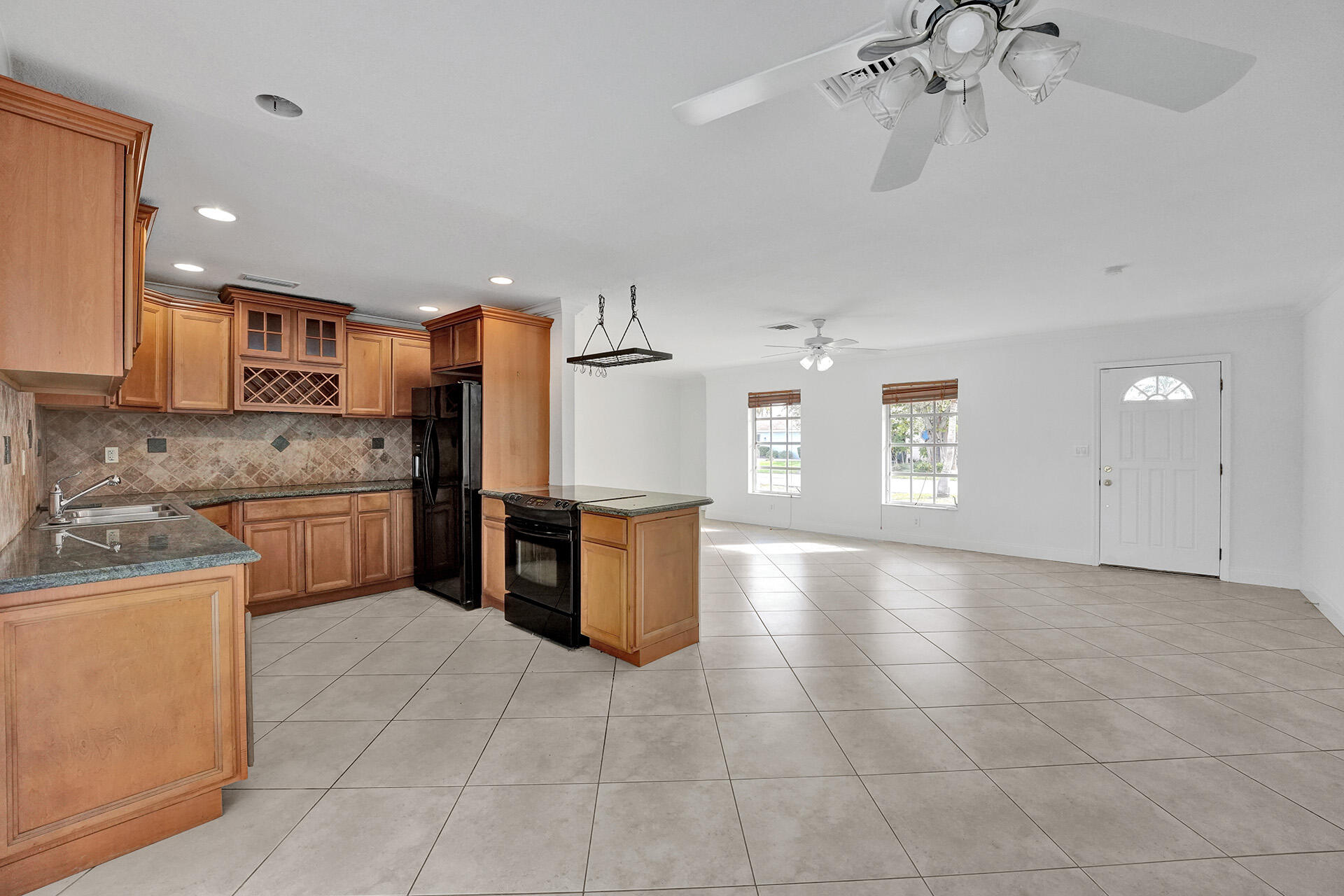 1069 Southwest 12th Road Boca Raton, FL 33486 - Photo 11 of 49 RJP00363