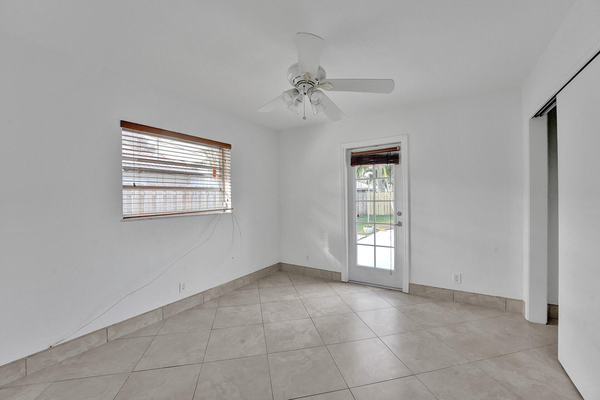 1069 Southwest 12th Road Boca Raton, FL 33486 - Photo 29 of 49 RJP00399