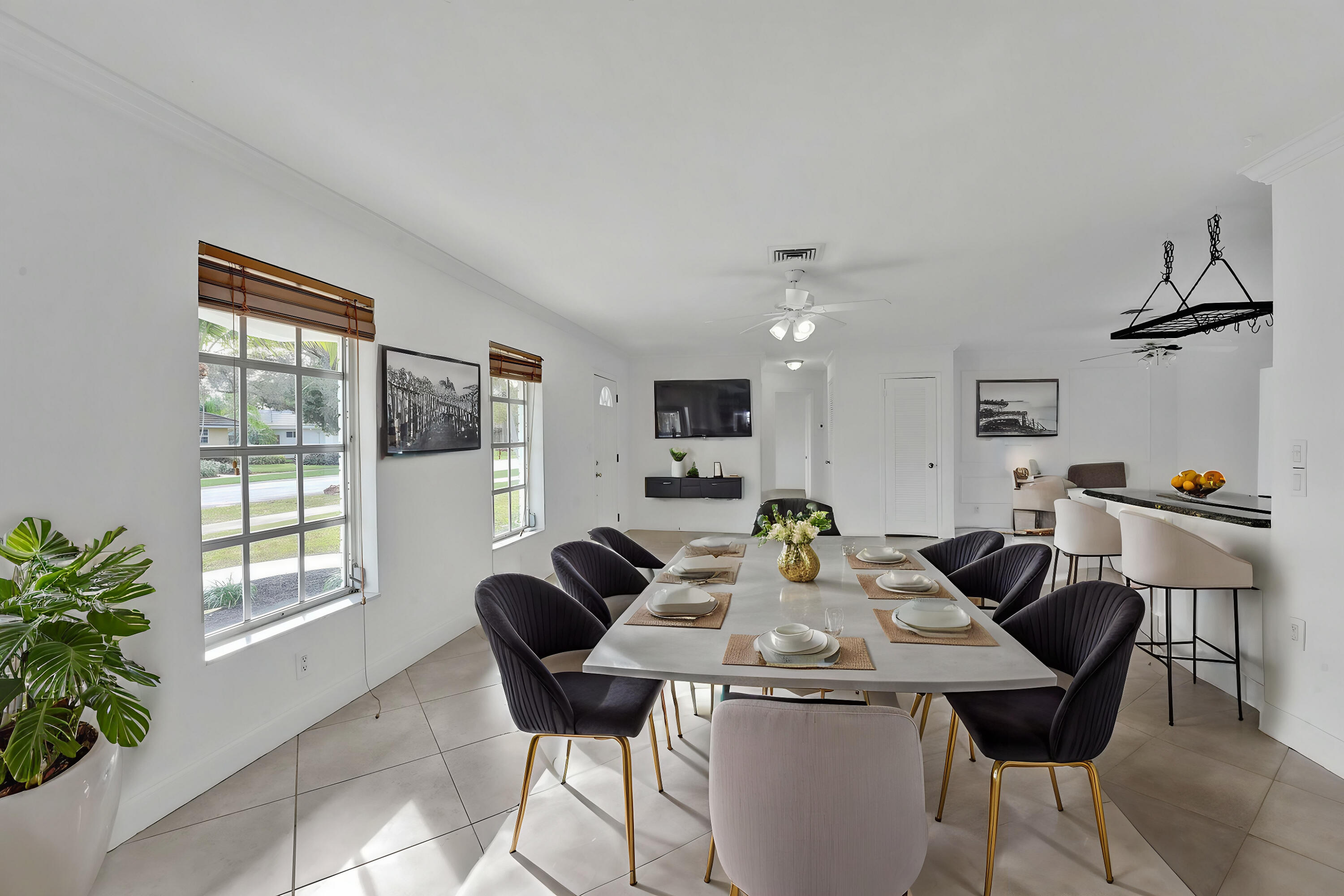 1069 Southwest 12th Road Boca Raton, FL 33486 - Photo 3 of 49 Virtual Staging Cloud - RJP00351.jpg-Nov