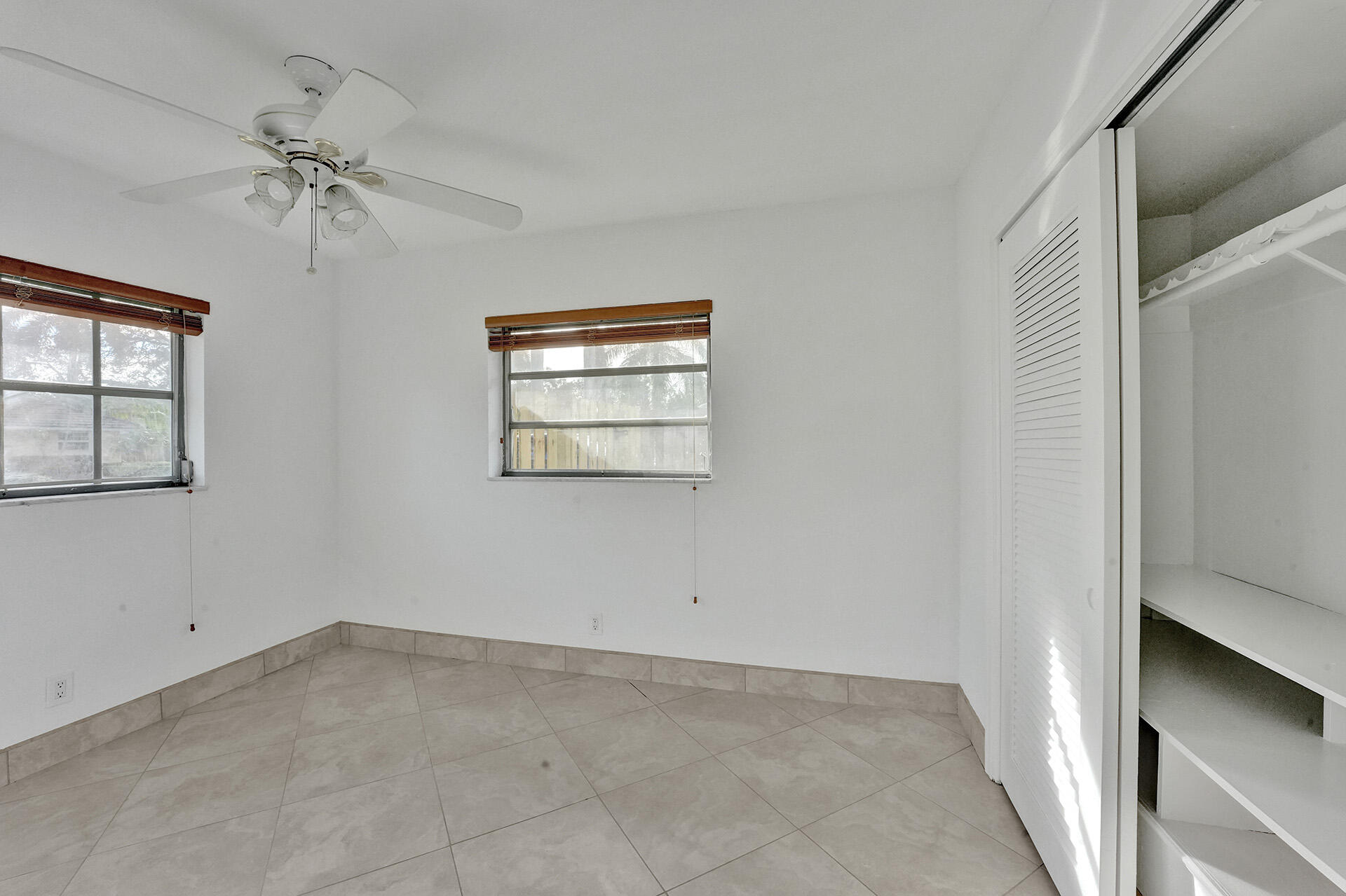 1069 Southwest 12th Road Boca Raton, FL 33486 - Photo 33 of 49 RJP00387