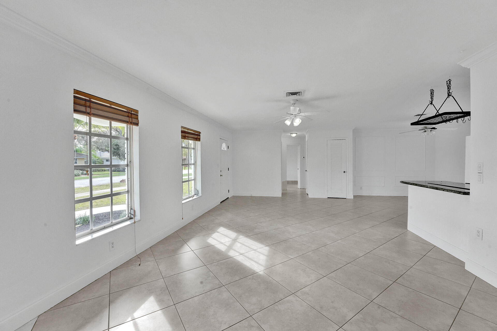 1069 Southwest 12th Road Boca Raton, FL 33486 - Photo 4 of 49 RJP00351