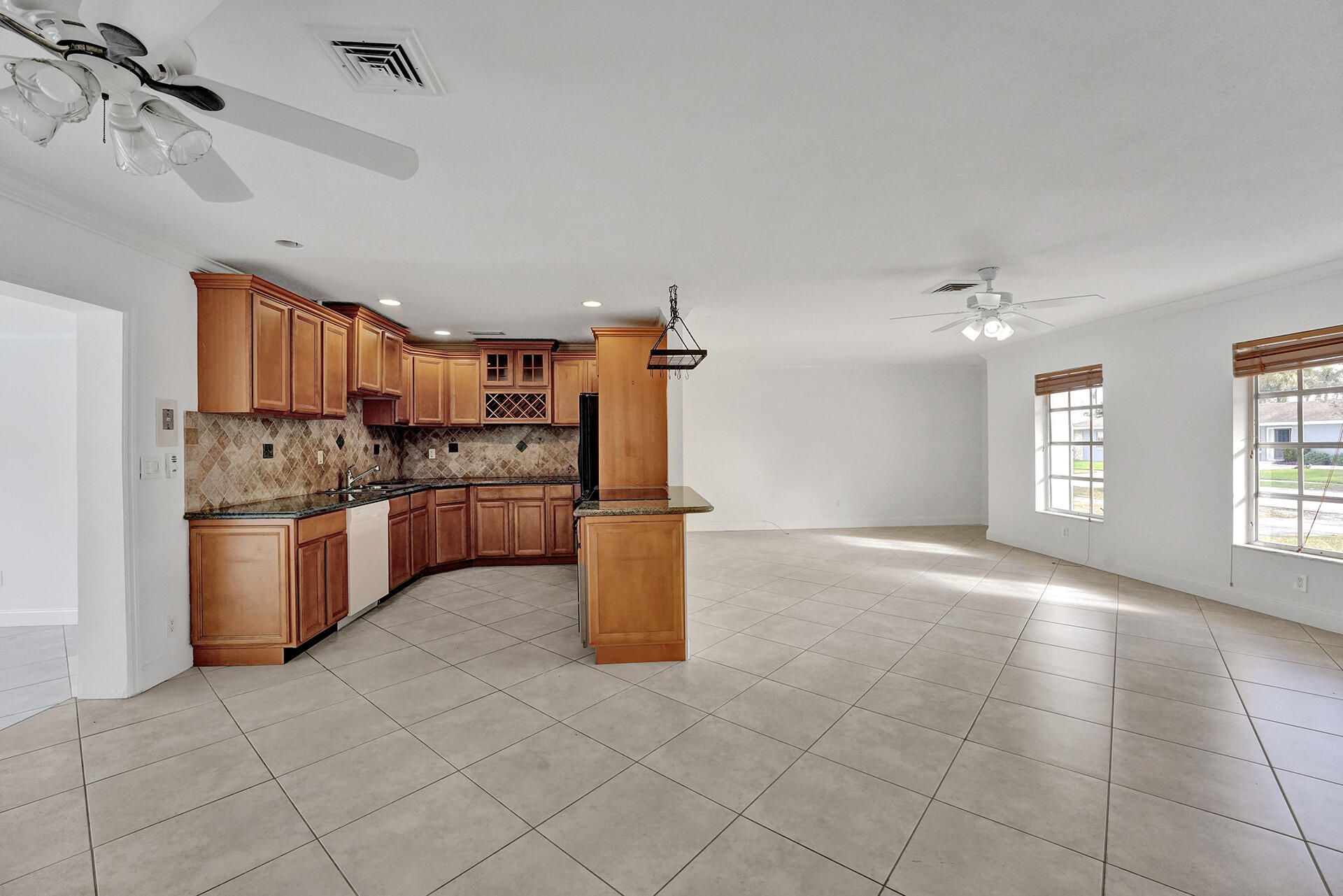 1069 Southwest 12th Road Boca Raton, FL 33486 - Photo 5 of 49 RJP00360