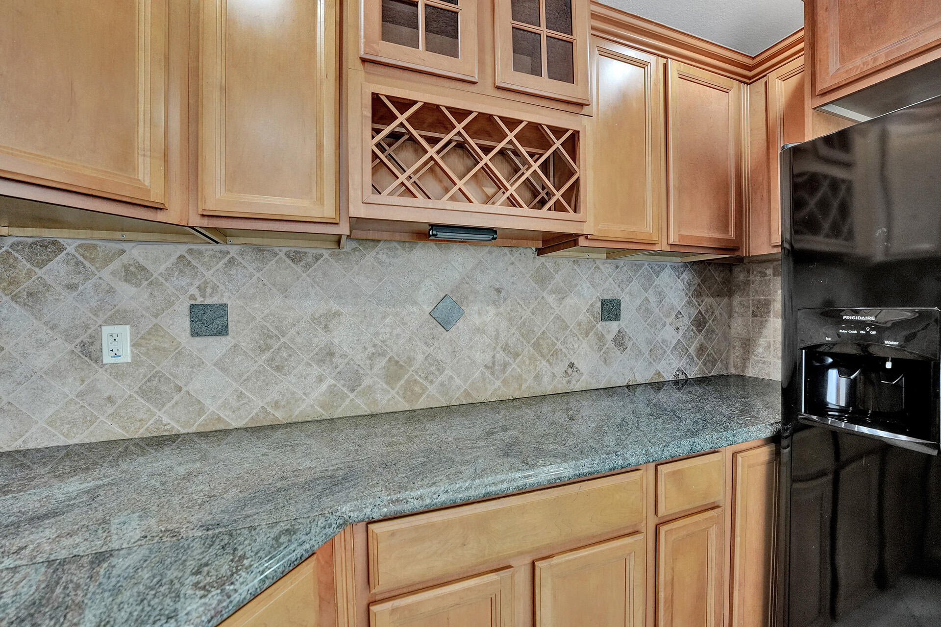 1069 Southwest 12th Road Boca Raton, FL 33486 - Photo 7 of 49 RJP00369