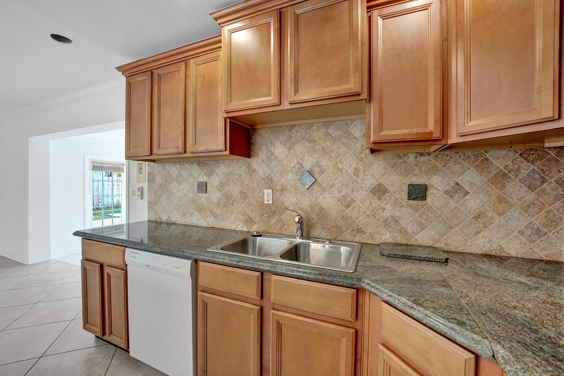 1069 Southwest 12th Road Boca Raton, FL 33486 - Photo 8 of 49 RJP00372