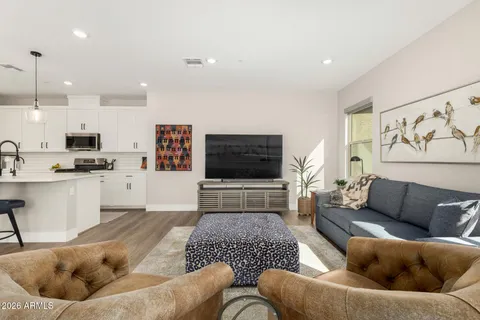 $499,000 | 675 East Ginko Avenue, Unit 201, Gilbert, AZ 85297