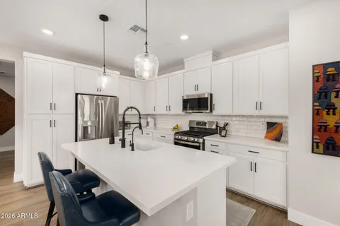 $499,000 | 675 East Ginko Avenue, Unit 201, Gilbert, AZ 85297