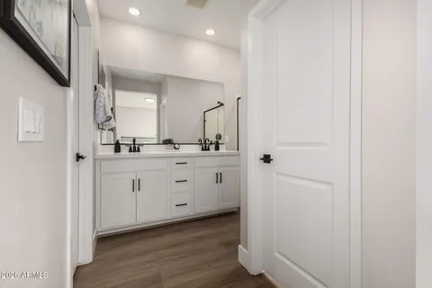 $499,000 | 675 East Ginko Avenue, Unit 201, Gilbert, AZ 85297