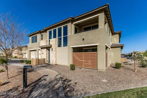 $499,000 | 675 East Ginko Avenue, Unit 201, Gilbert, AZ 85297