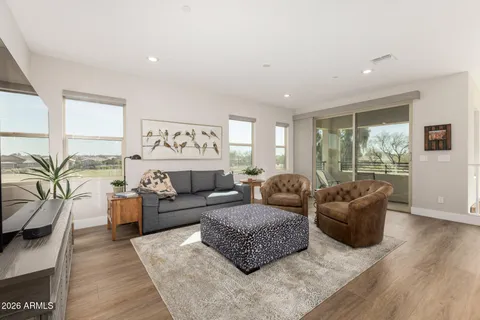 $499,000 | 675 East Ginko Avenue, Unit 201, Gilbert, AZ 85297