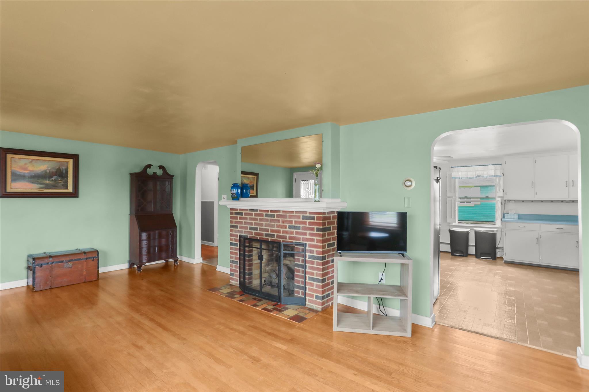 6 South Grant Road Thomasville, PA 17364 - Photo 19 of 49 Living Room off Kitchen