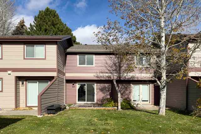 $410,000 | 850 Shenandoah Drive, Unit 22, Hailey, ID 83333
