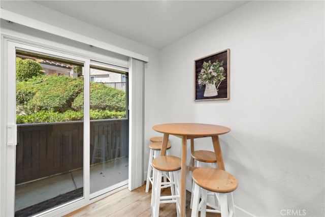 a view of a livingroom with furniture