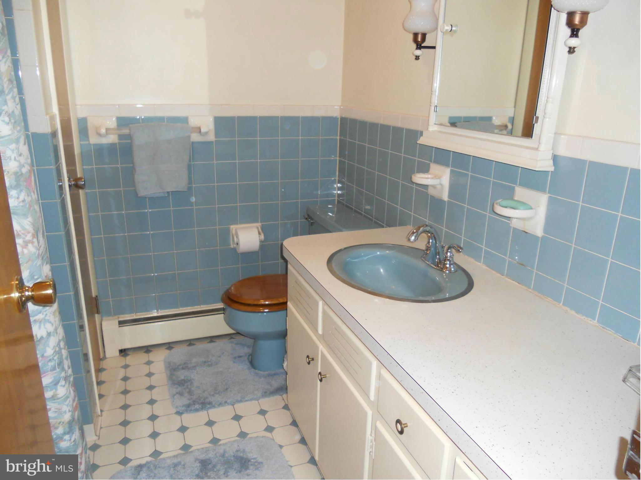 2923 Carrollton Road Finksburg, MD 21048 - Photo 16 of 30 Hall Full Bath in Pristine Condition!