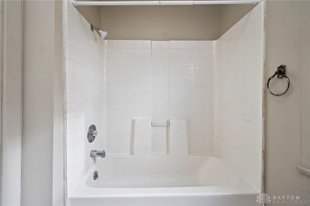 3621 Clearview Road Dayton, OH 45439 - Photo 17 of 24 Gallery Image 17