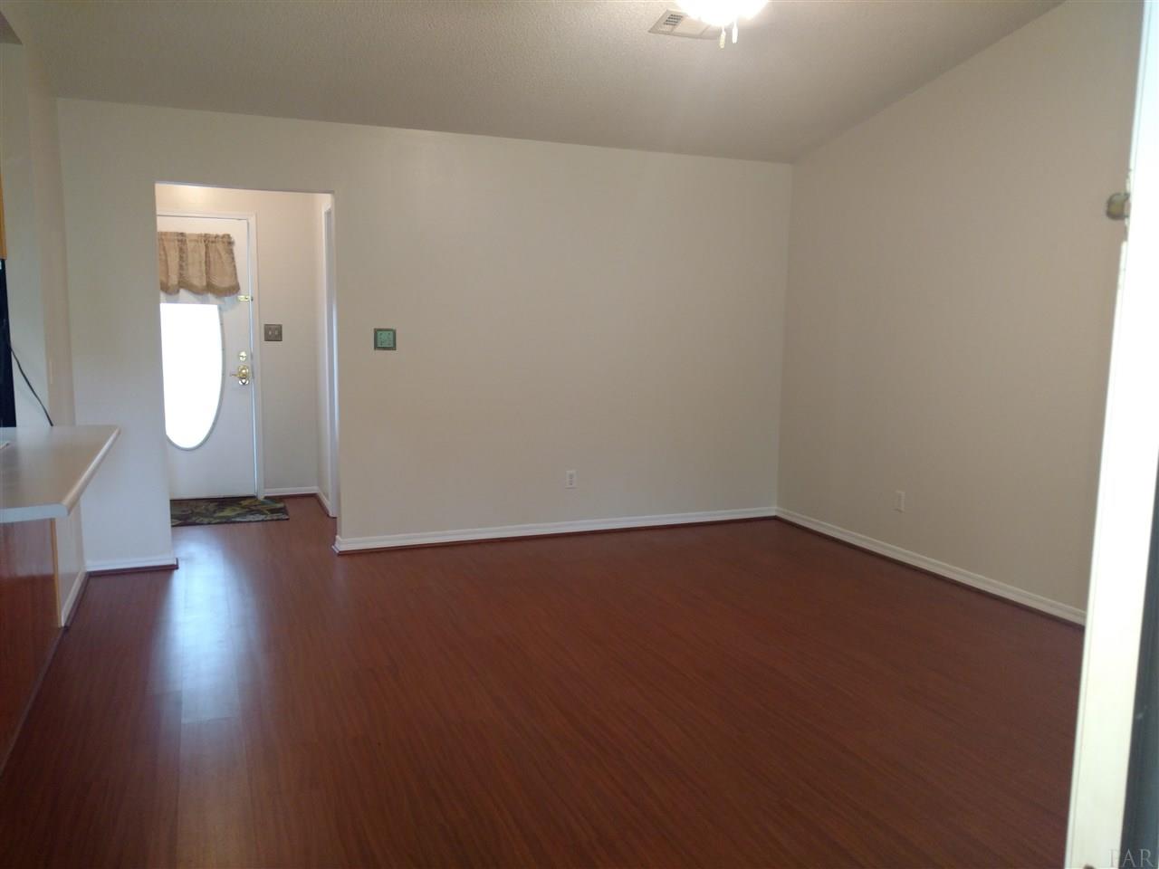 4563 Struth Lane Pace, FL 32571 - Photo 9 of 23 Gallery Image 9