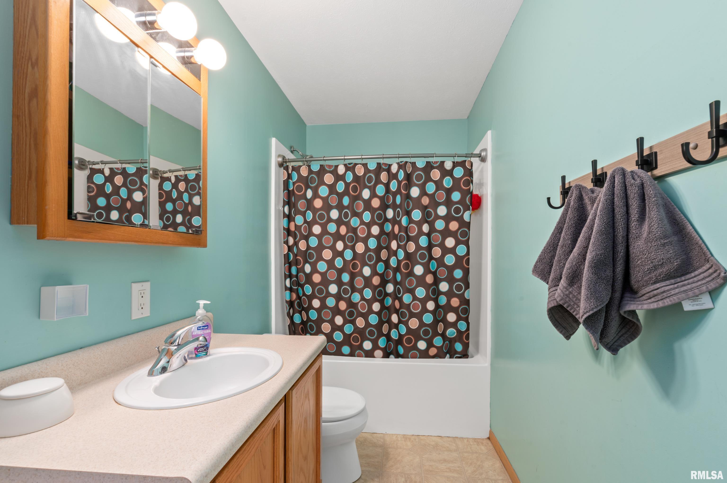 609 18th Street Silvis, IL 61282 - Photo 15 of 26