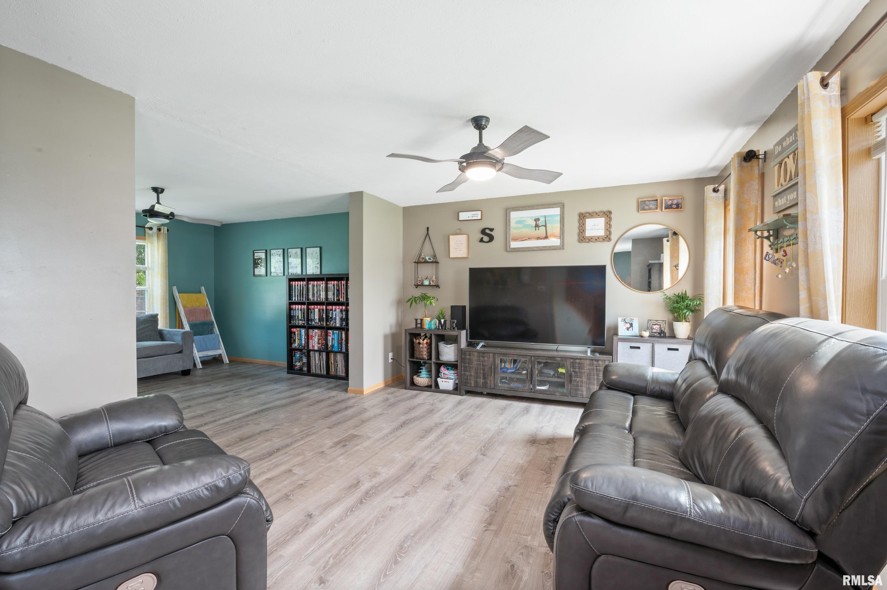609 18th Street Silvis, IL 61282 - Photo 5 of 26