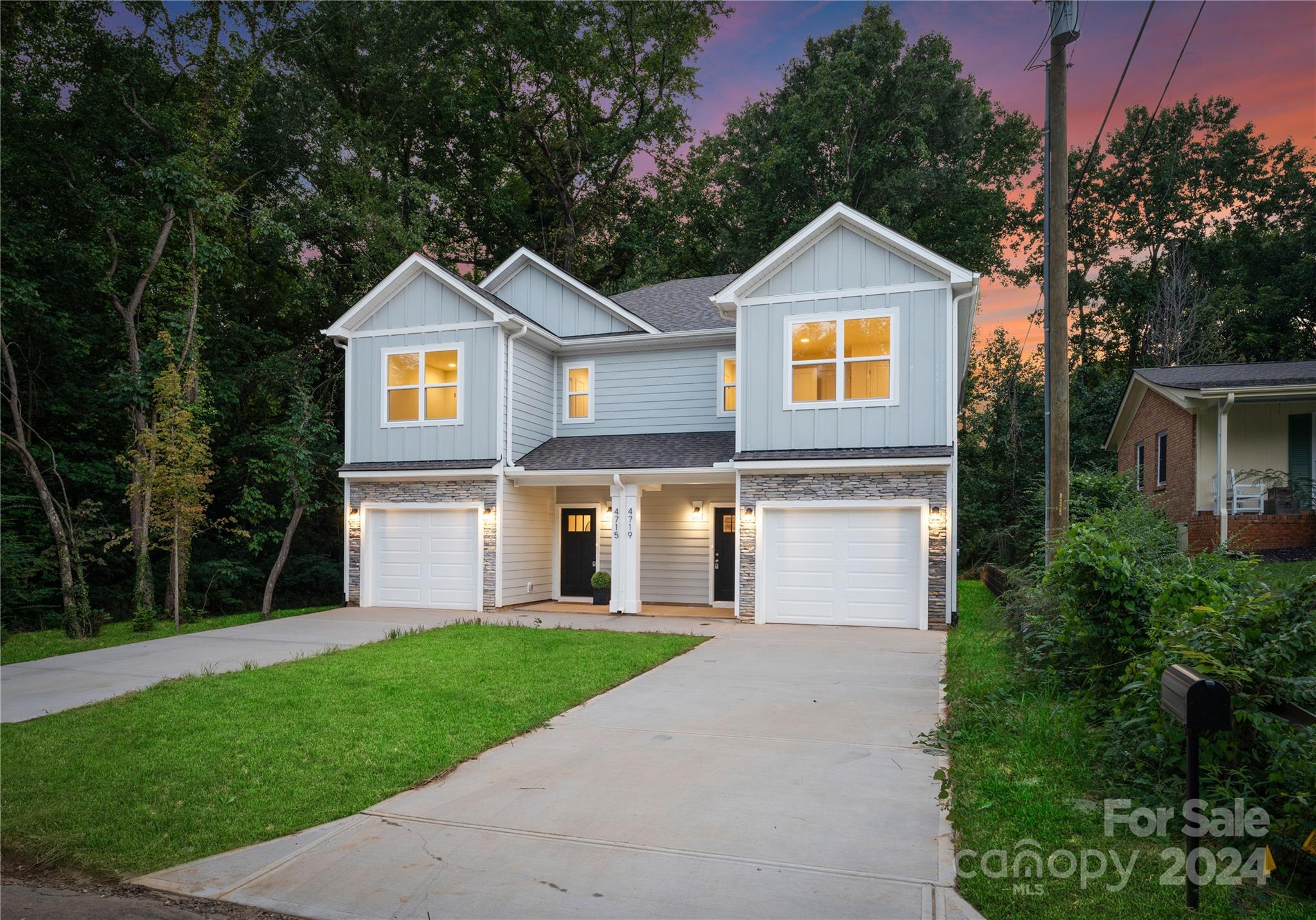 1142 Leigh Circle Charlotte, NC 28216 - Photo 1 of 25