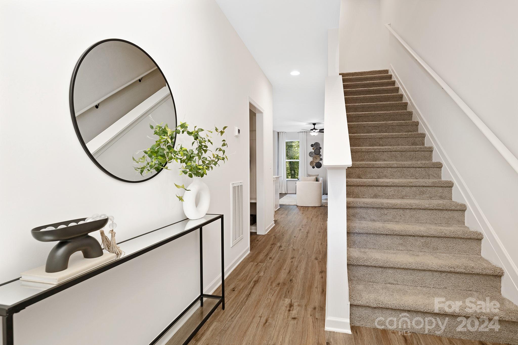 1142 Leigh Circle Charlotte, NC 28216 - Photo 15 of 25
