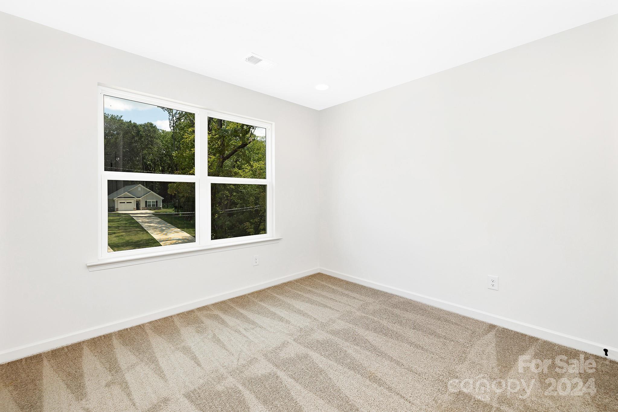 1142 Leigh Circle Charlotte, NC 28216 - Photo 7 of 25