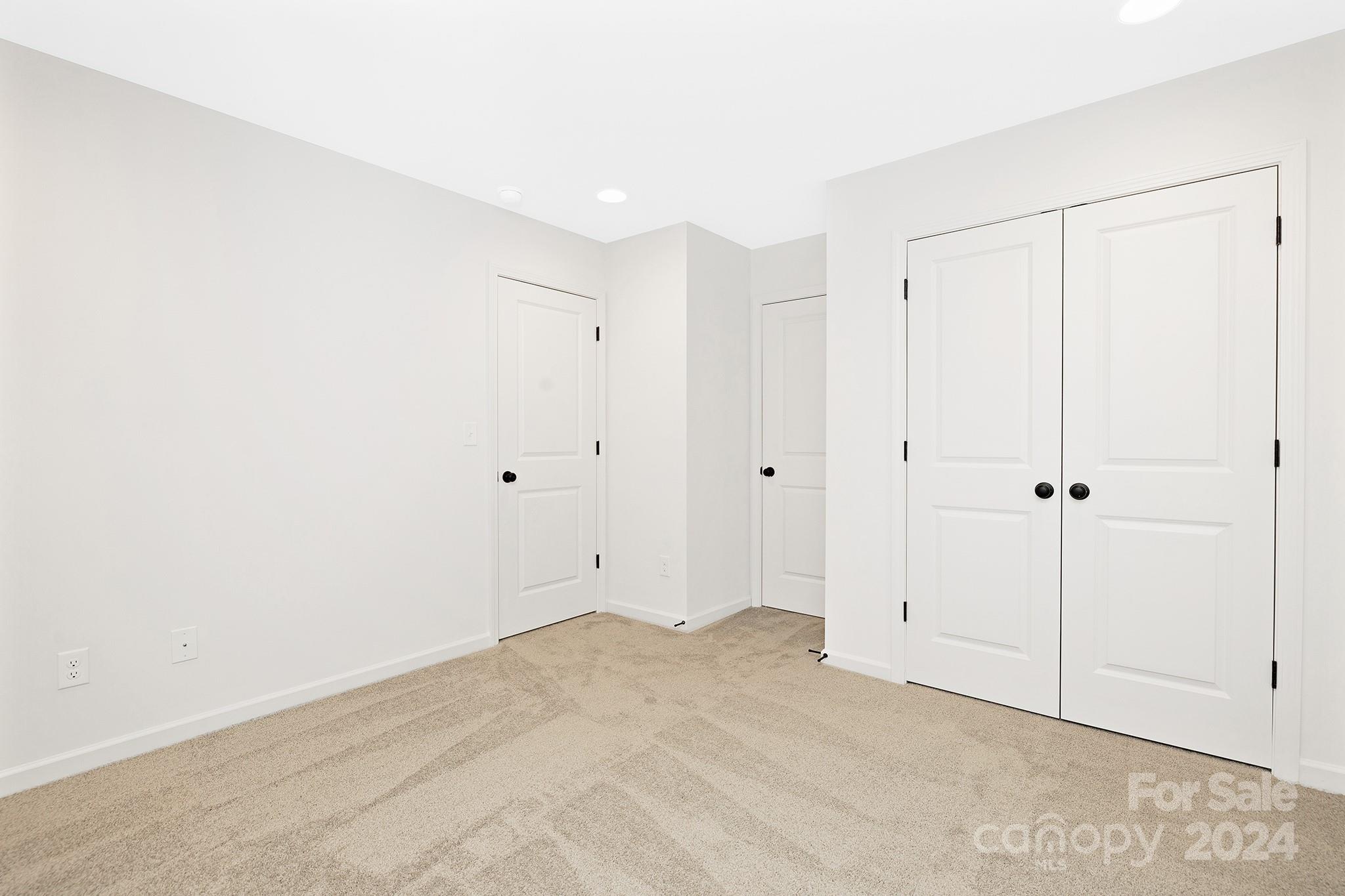 1142 Leigh Circle Charlotte, NC 28216 - Photo 10 of 25