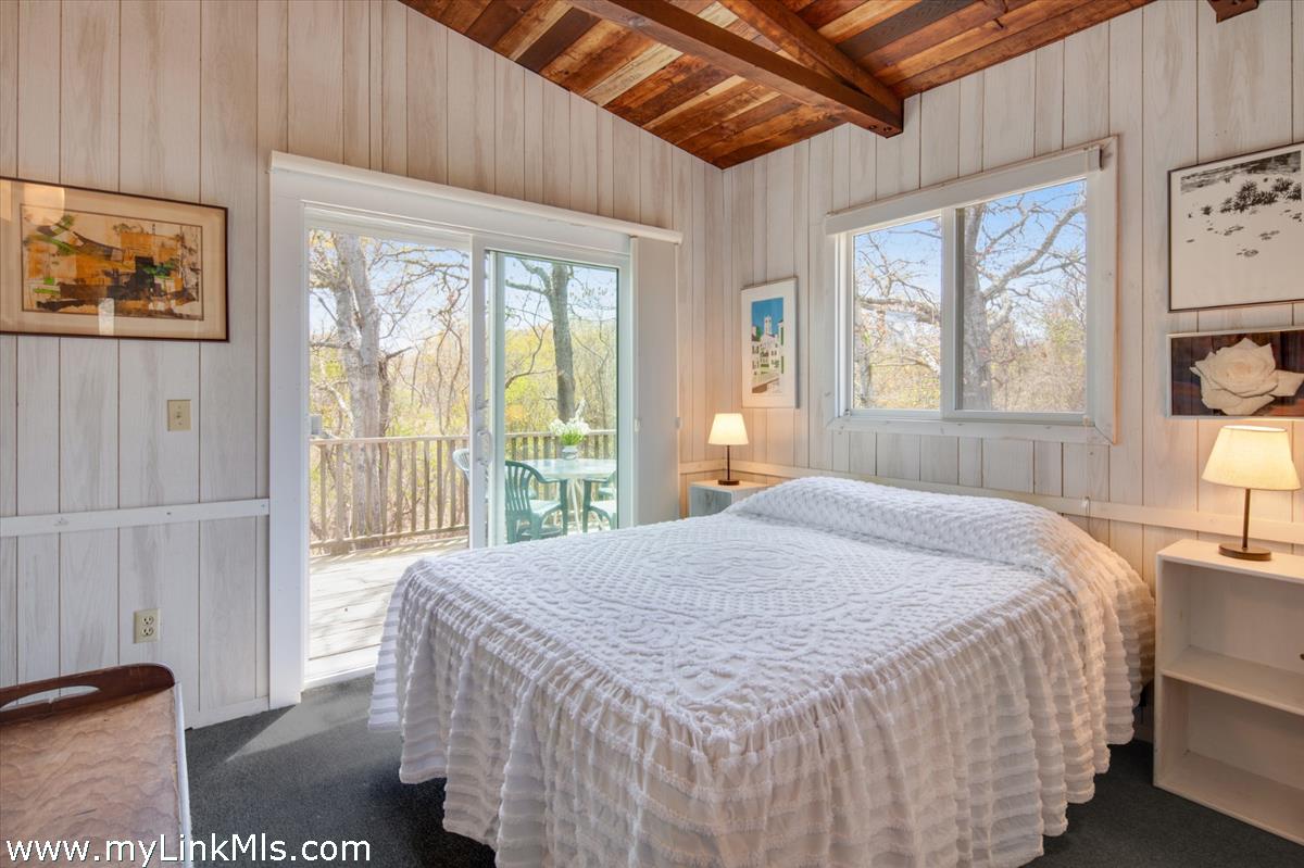 393 Lighthouse Road Aquinnah, MA 02535 - Photo 11 of 34